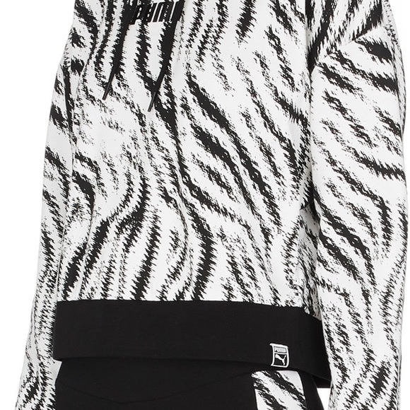 NWOT Puma Women’s Wild Pack Cropped All Over Print Hoodie - Picture 6 of 16